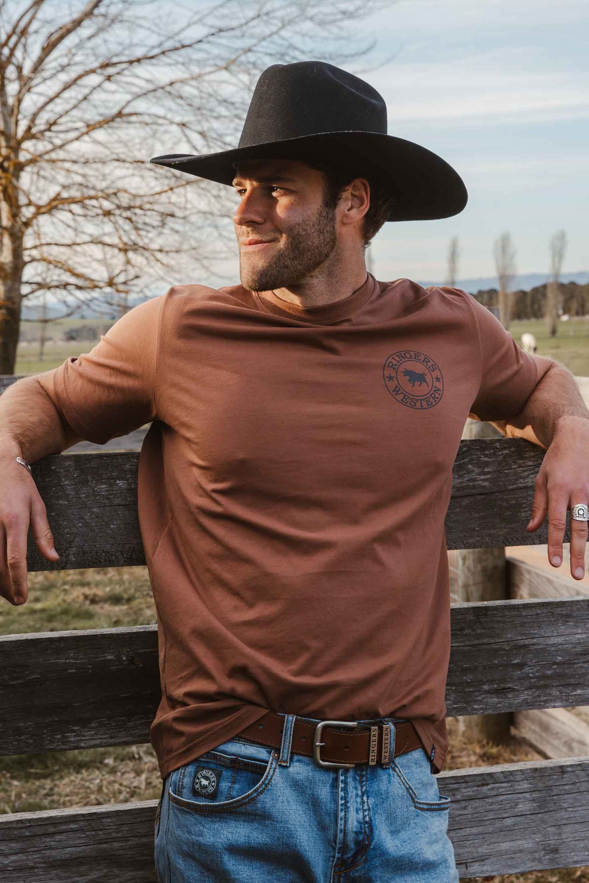 Signature Bull Men’s Classic T-shirt - Saddle Brown/Charcoal